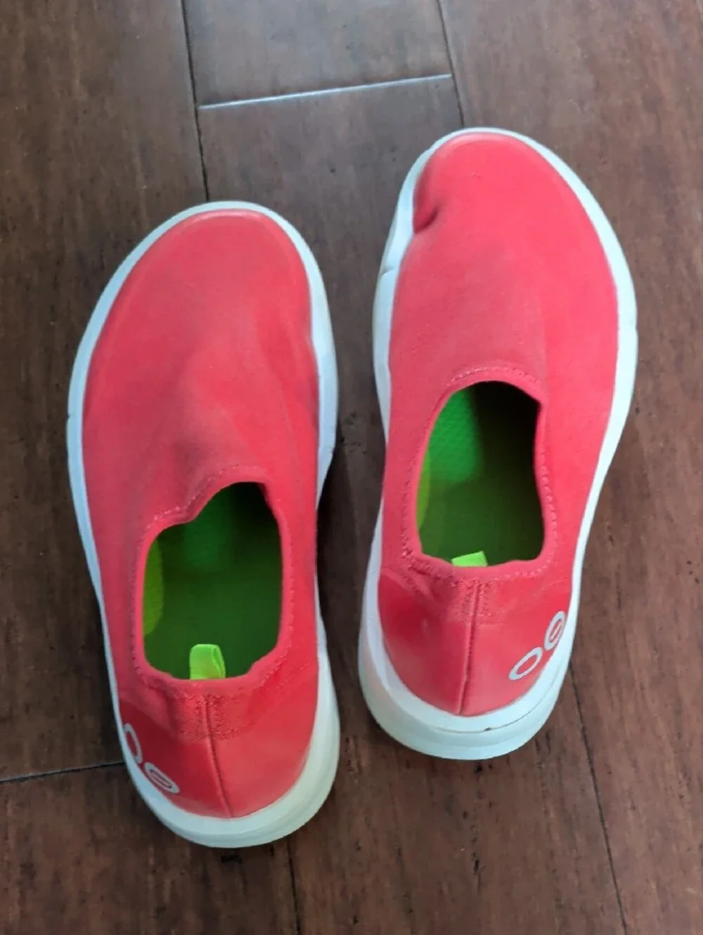 OOFOS Women's Slip-On Sneakers in Bright Pink with White Sole - Picture 11 of 14